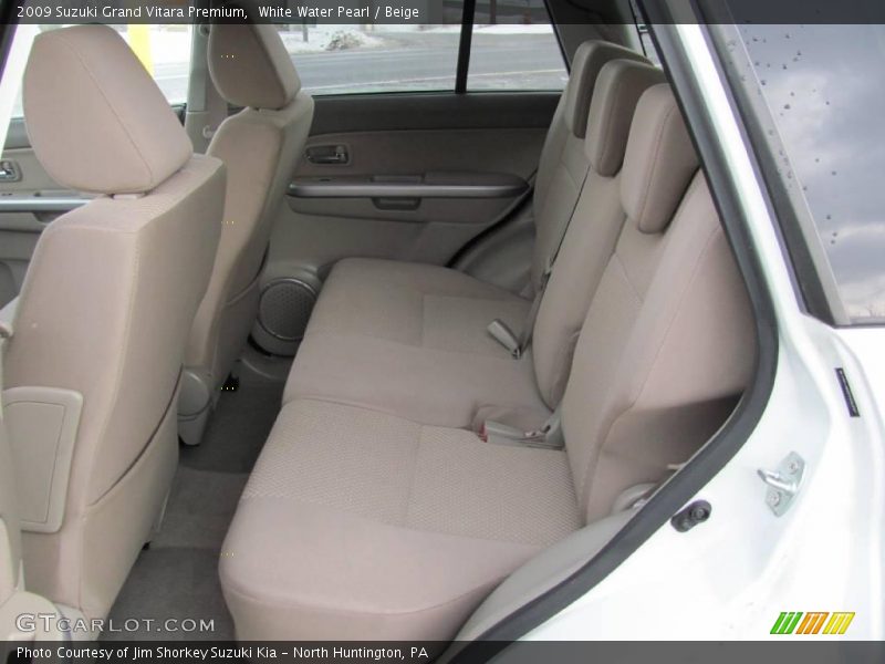 White Water Pearl / Beige 2009 Suzuki Grand Vitara Premium
