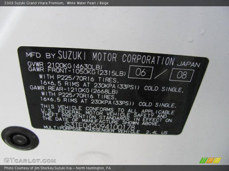 White Water Pearl / Beige 2009 Suzuki Grand Vitara Premium