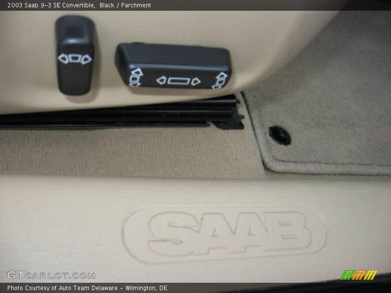 Black / Parchment 2003 Saab 9-3 SE Convertible