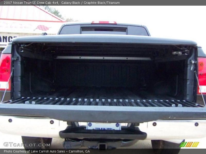 Galaxy Black / Graphite Black/Titanium 2007 Nissan Titan SE Crew Cab 4x4