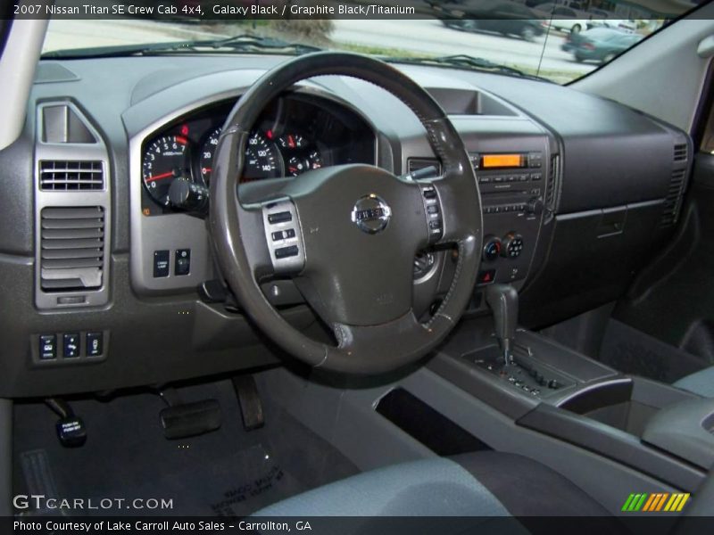 Galaxy Black / Graphite Black/Titanium 2007 Nissan Titan SE Crew Cab 4x4
