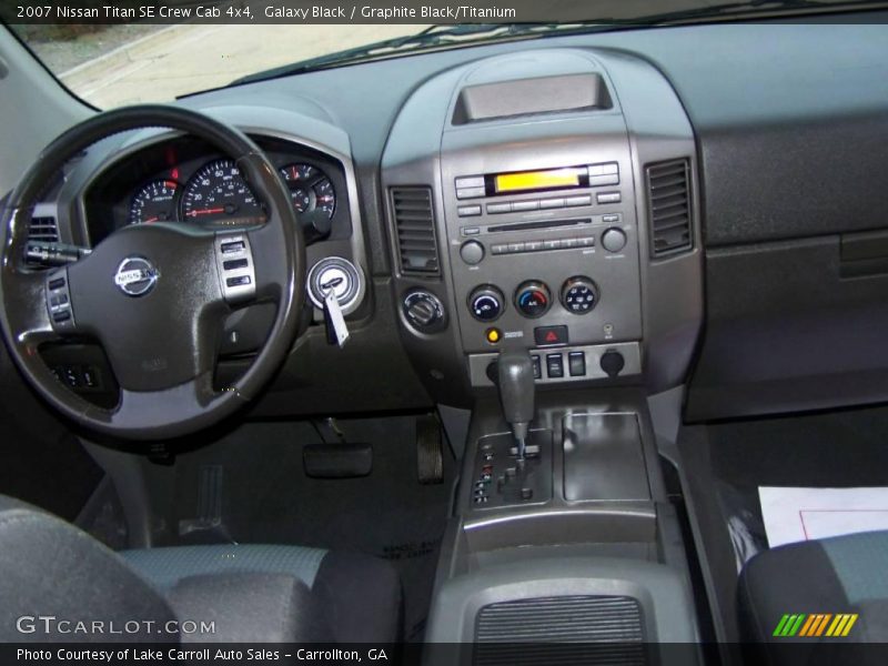 Galaxy Black / Graphite Black/Titanium 2007 Nissan Titan SE Crew Cab 4x4