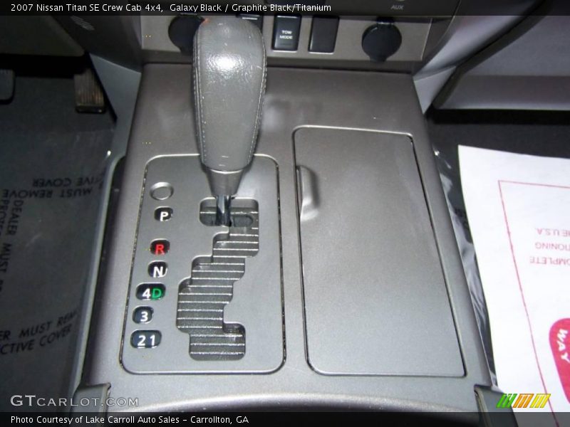 Galaxy Black / Graphite Black/Titanium 2007 Nissan Titan SE Crew Cab 4x4
