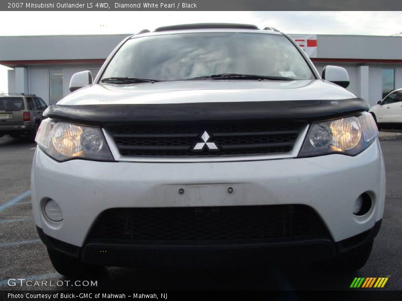 Diamond White Pearl / Black 2007 Mitsubishi Outlander LS 4WD