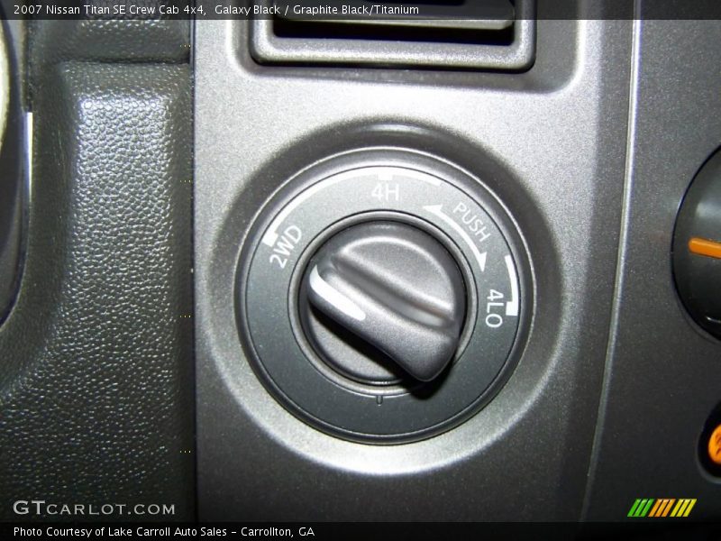 Galaxy Black / Graphite Black/Titanium 2007 Nissan Titan SE Crew Cab 4x4