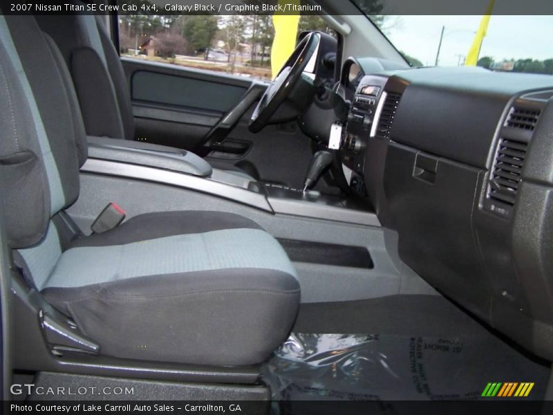 Galaxy Black / Graphite Black/Titanium 2007 Nissan Titan SE Crew Cab 4x4