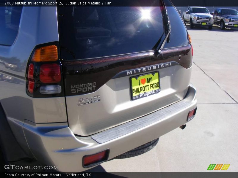 Sudan Beige Metallic / Tan 2003 Mitsubishi Montero Sport LS