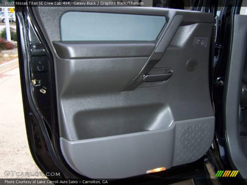 Galaxy Black / Graphite Black/Titanium 2007 Nissan Titan SE Crew Cab 4x4