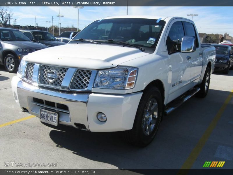 White / Graphite Black/Titanium 2007 Nissan Titan LE Crew Cab