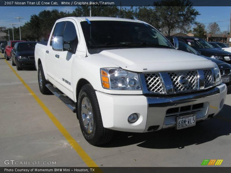 White / Graphite Black/Titanium 2007 Nissan Titan LE Crew Cab