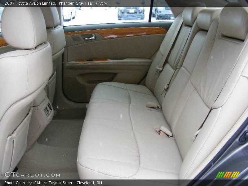 Phantom Gray Pearl / Ivory 2007 Toyota Avalon Limited