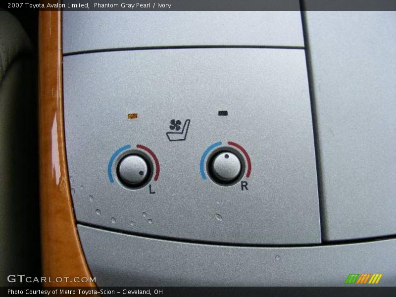 Phantom Gray Pearl / Ivory 2007 Toyota Avalon Limited