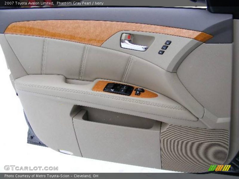 Phantom Gray Pearl / Ivory 2007 Toyota Avalon Limited
