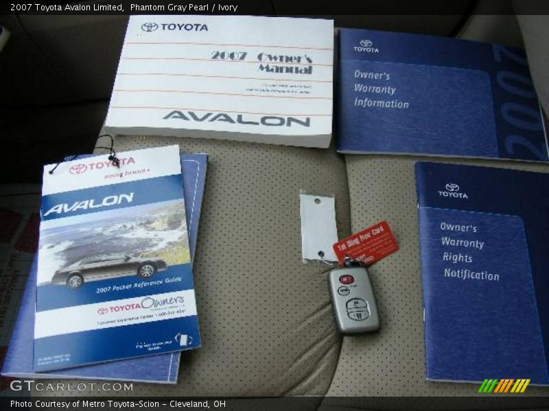 Phantom Gray Pearl / Ivory 2007 Toyota Avalon Limited