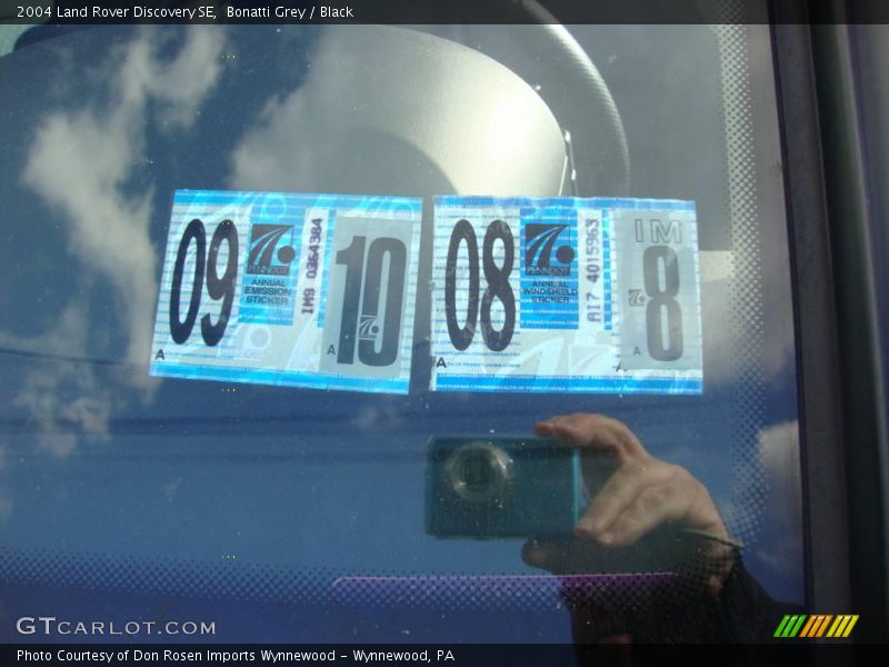 Bonatti Grey / Black 2004 Land Rover Discovery SE
