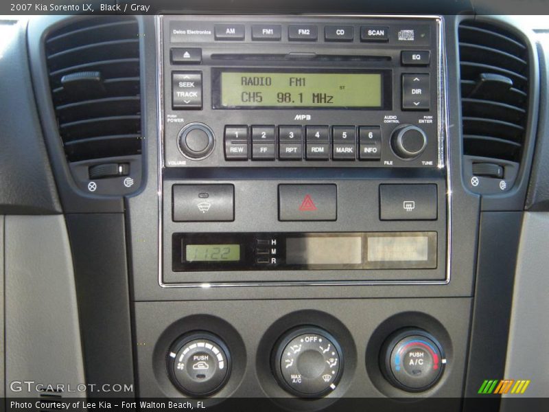 Black / Gray 2007 Kia Sorento LX