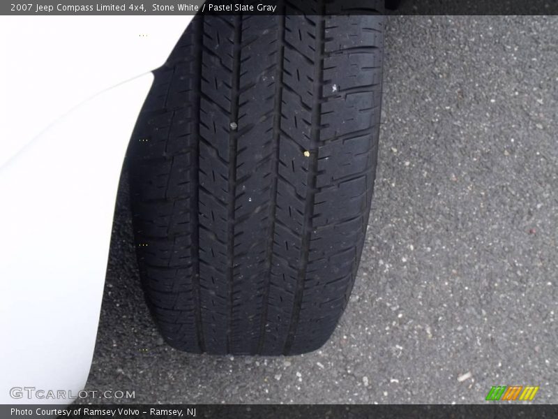 Stone White / Pastel Slate Gray 2007 Jeep Compass Limited 4x4