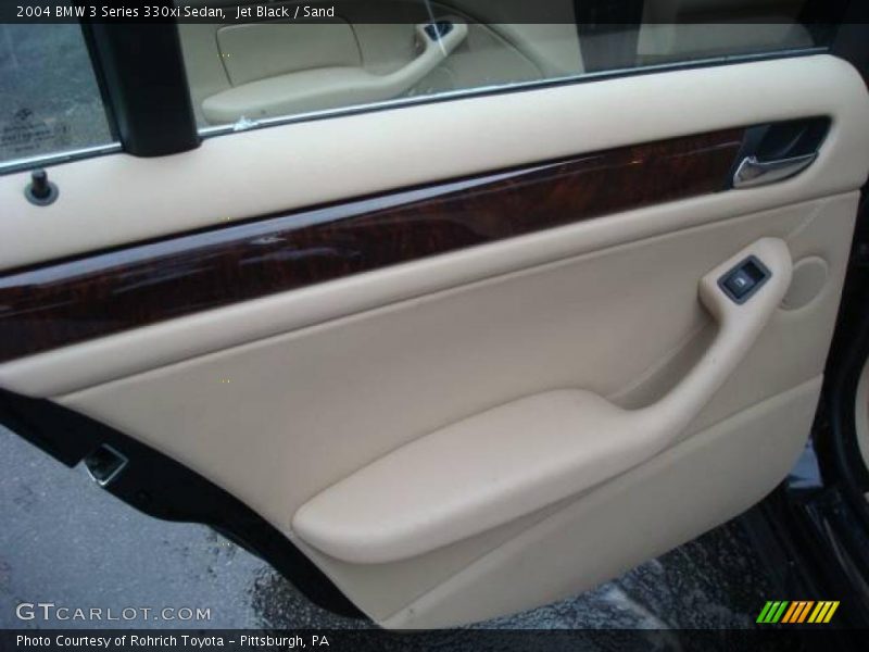 Jet Black / Sand 2004 BMW 3 Series 330xi Sedan