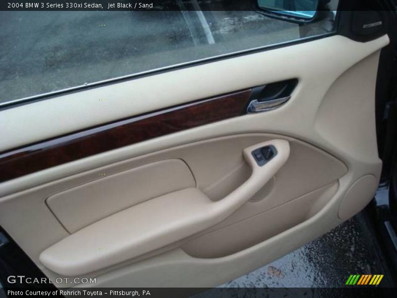 Jet Black / Sand 2004 BMW 3 Series 330xi Sedan