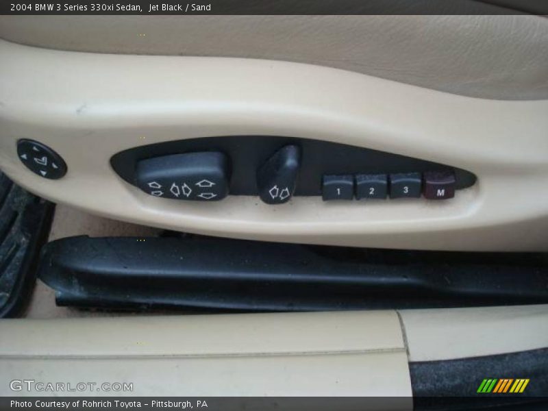 Jet Black / Sand 2004 BMW 3 Series 330xi Sedan