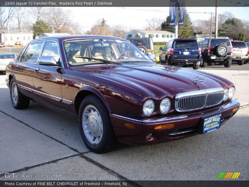 Madeira Red Pearl / Oatmeal 1999 Jaguar XJ Vanden Plas