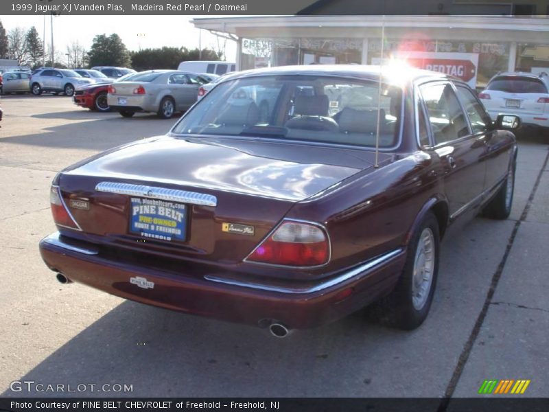 Madeira Red Pearl / Oatmeal 1999 Jaguar XJ Vanden Plas