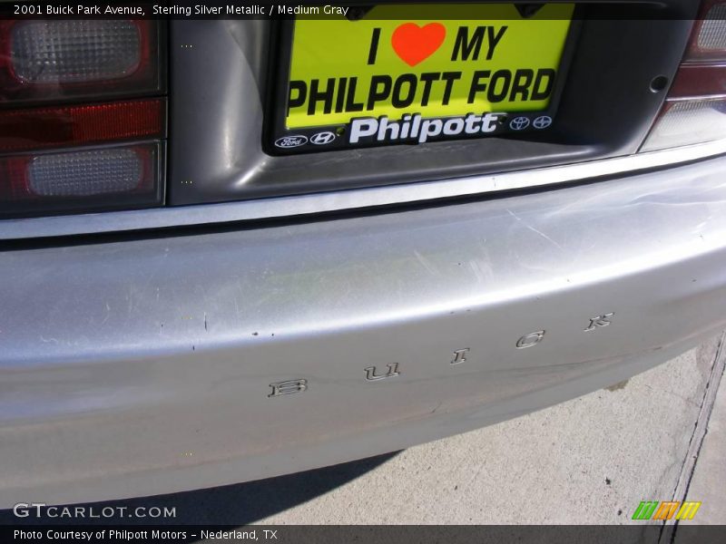 Sterling Silver Metallic / Medium Gray 2001 Buick Park Avenue
