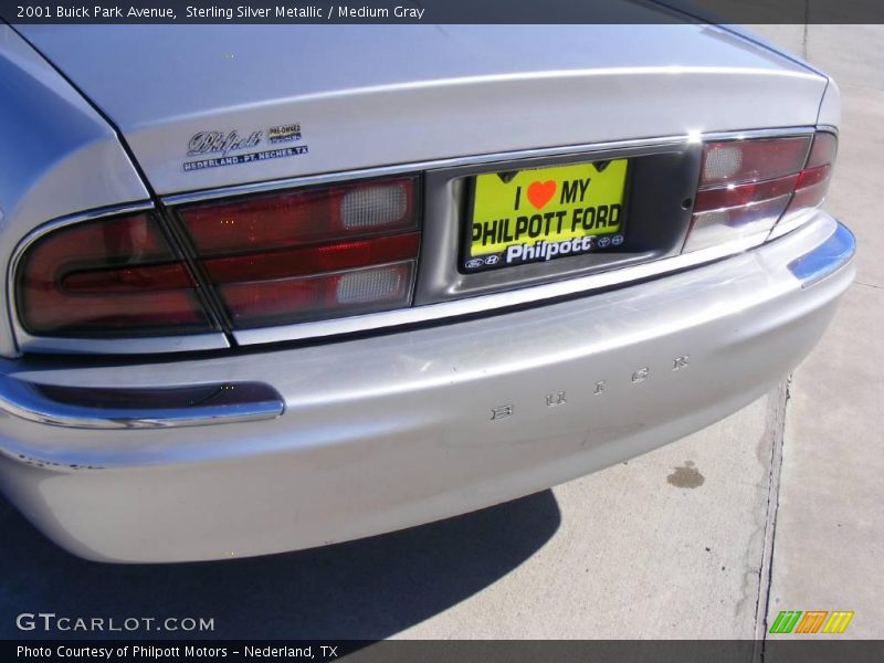 Sterling Silver Metallic / Medium Gray 2001 Buick Park Avenue