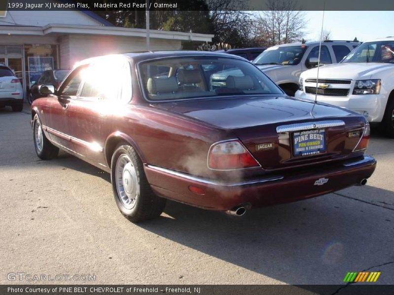 Madeira Red Pearl / Oatmeal 1999 Jaguar XJ Vanden Plas