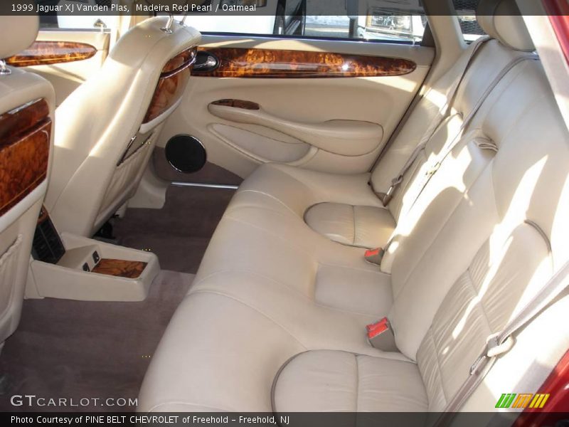 Madeira Red Pearl / Oatmeal 1999 Jaguar XJ Vanden Plas