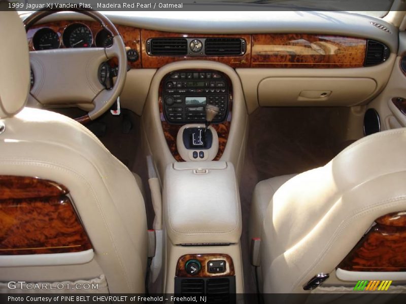 Madeira Red Pearl / Oatmeal 1999 Jaguar XJ Vanden Plas