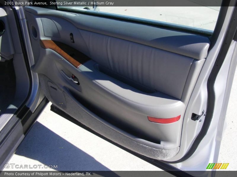 Sterling Silver Metallic / Medium Gray 2001 Buick Park Avenue