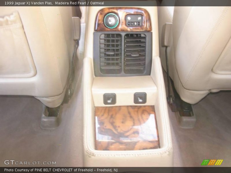 Madeira Red Pearl / Oatmeal 1999 Jaguar XJ Vanden Plas