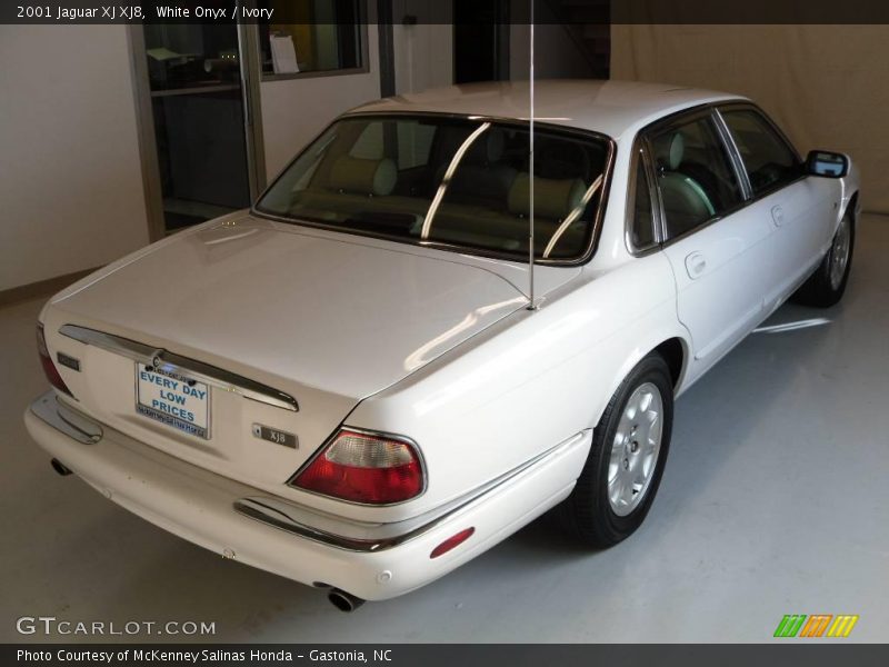 White Onyx / Ivory 2001 Jaguar XJ XJ8