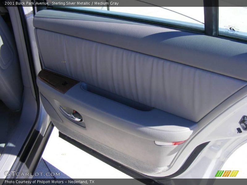 Sterling Silver Metallic / Medium Gray 2001 Buick Park Avenue