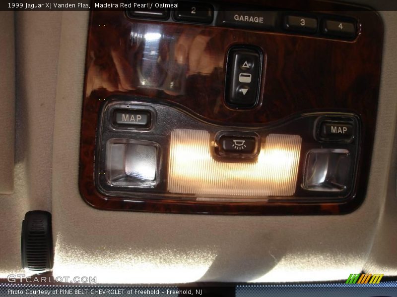 Madeira Red Pearl / Oatmeal 1999 Jaguar XJ Vanden Plas