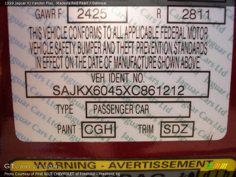 Madeira Red Pearl / Oatmeal 1999 Jaguar XJ Vanden Plas