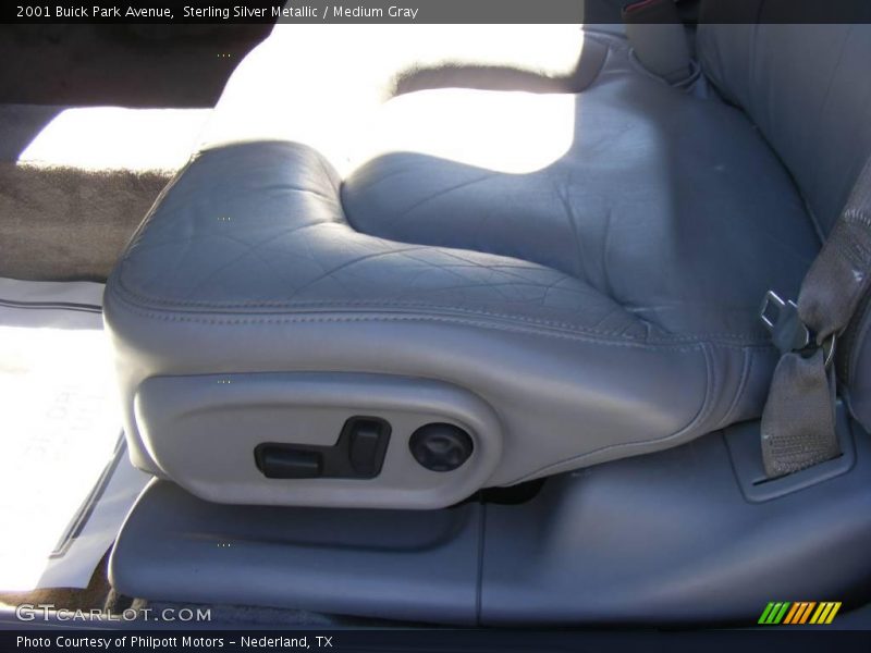 Sterling Silver Metallic / Medium Gray 2001 Buick Park Avenue