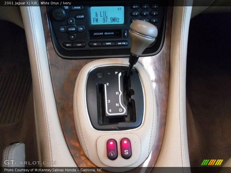 White Onyx / Ivory 2001 Jaguar XJ XJ8