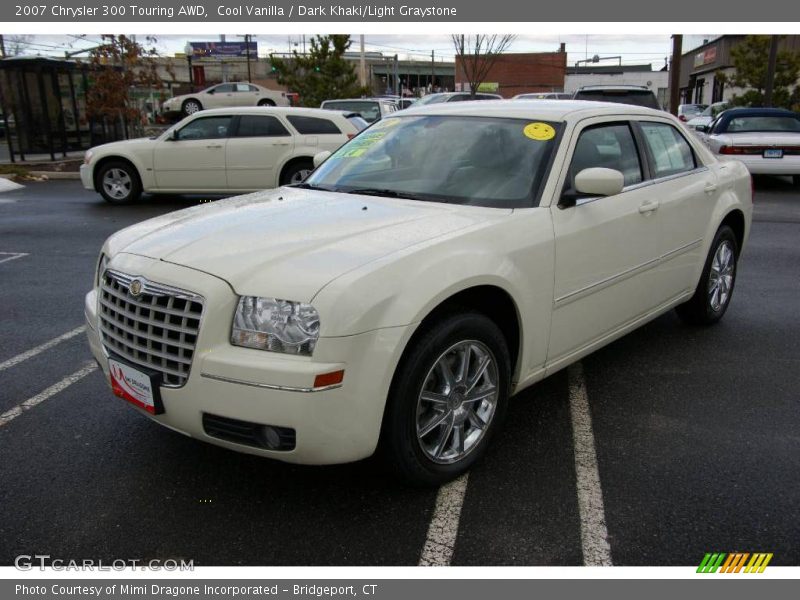 Cool Vanilla / Dark Khaki/Light Graystone 2007 Chrysler 300 Touring AWD