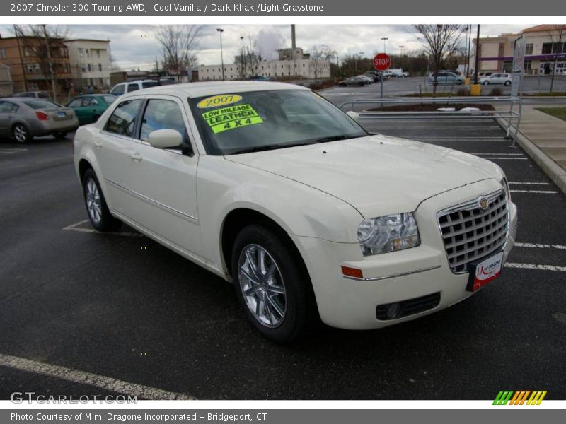 Cool Vanilla / Dark Khaki/Light Graystone 2007 Chrysler 300 Touring AWD