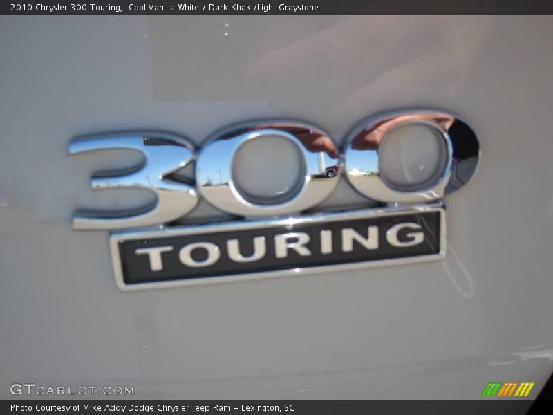 Cool Vanilla White / Dark Khaki/Light Graystone 2010 Chrysler 300 Touring