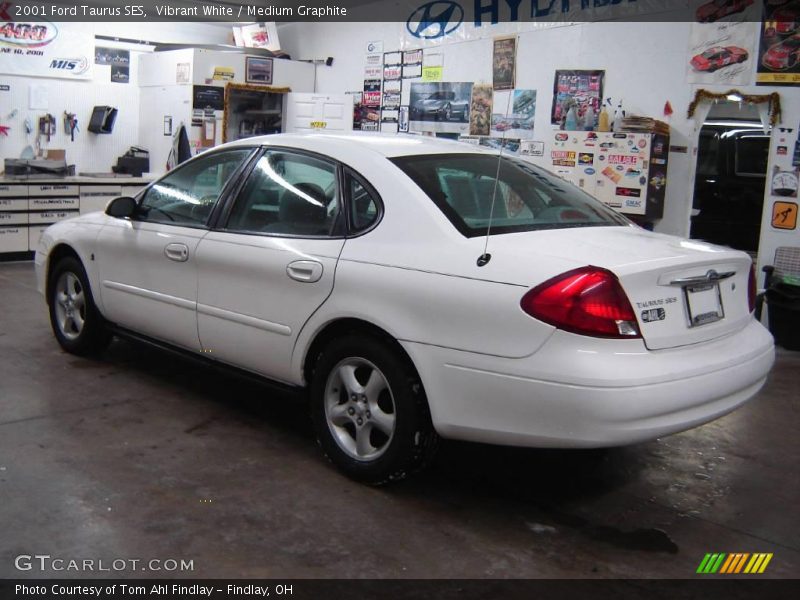 Vibrant White / Medium Graphite 2001 Ford Taurus SES