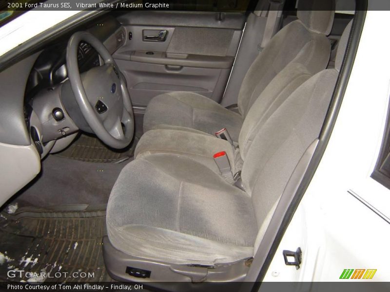 Vibrant White / Medium Graphite 2001 Ford Taurus SES
