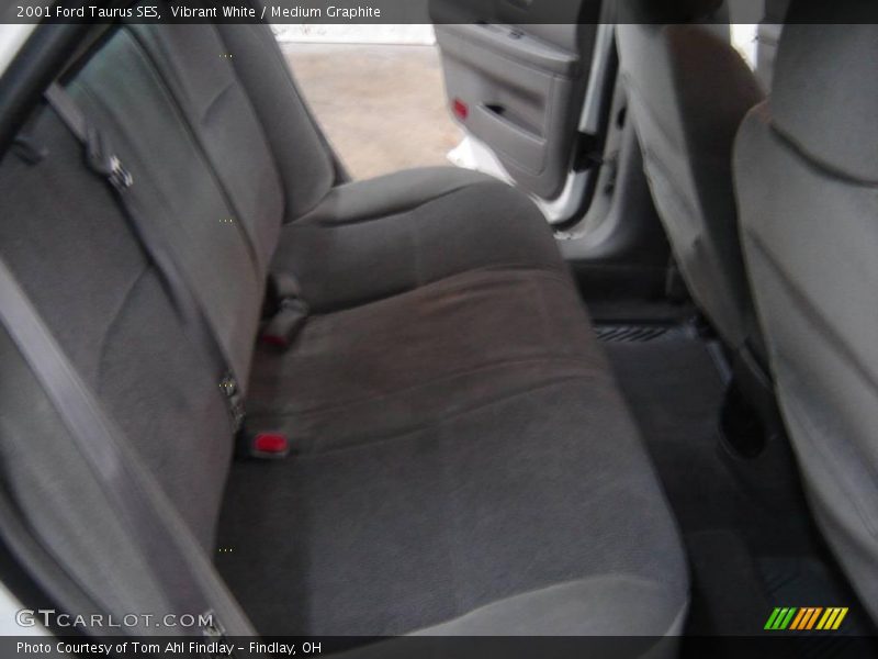 Vibrant White / Medium Graphite 2001 Ford Taurus SES