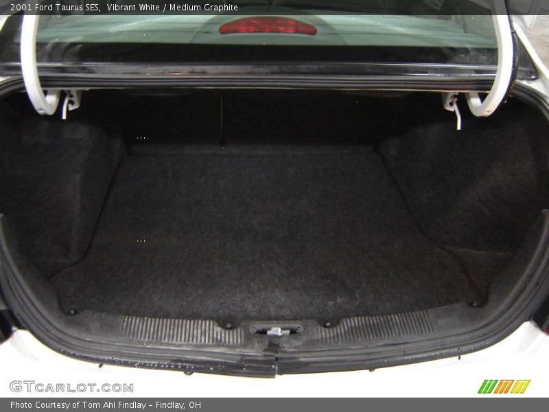 Vibrant White / Medium Graphite 2001 Ford Taurus SES
