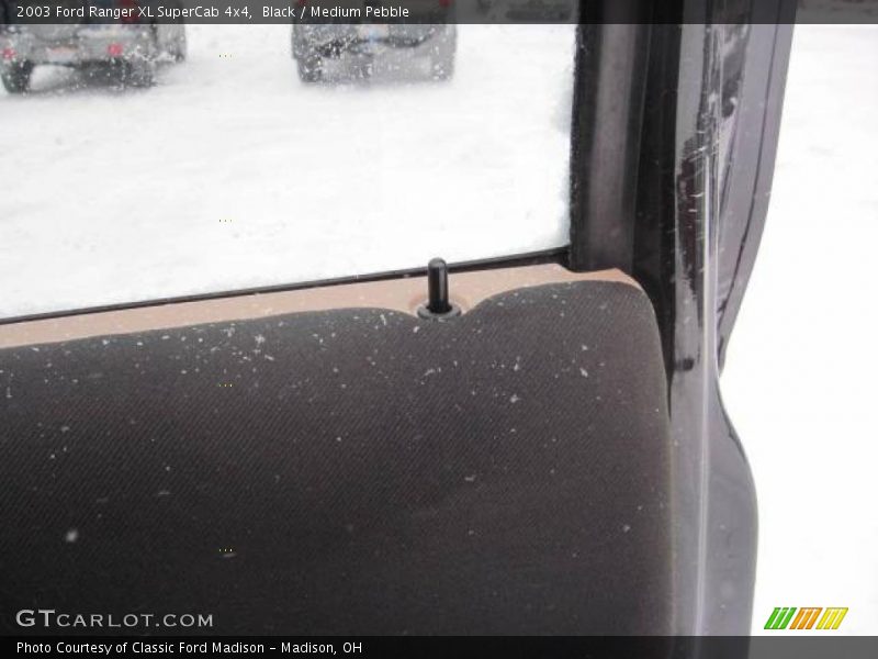Black / Medium Pebble 2003 Ford Ranger XL SuperCab 4x4