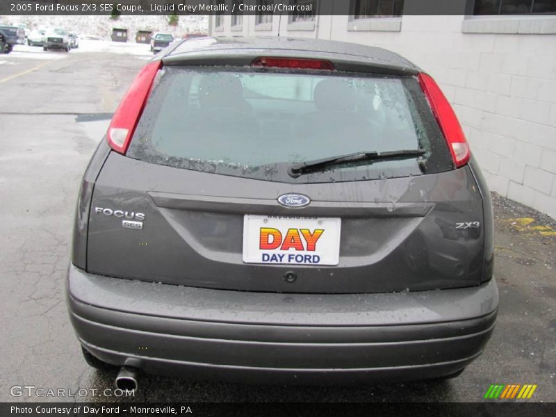 Liquid Grey Metallic / Charcoal/Charcoal 2005 Ford Focus ZX3 SES Coupe