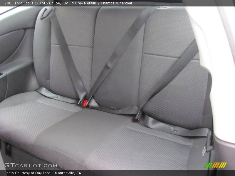 Liquid Grey Metallic / Charcoal/Charcoal 2005 Ford Focus ZX3 SES Coupe