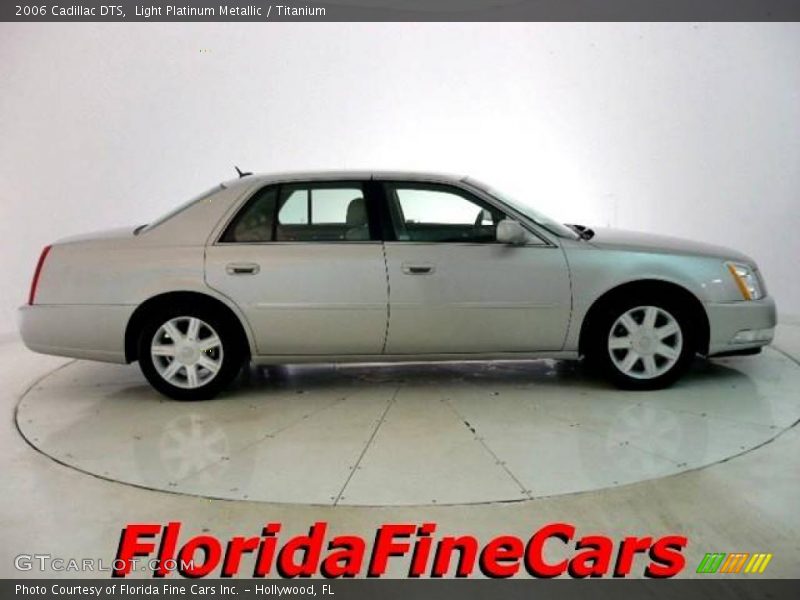 Light Platinum Metallic / Titanium 2006 Cadillac DTS